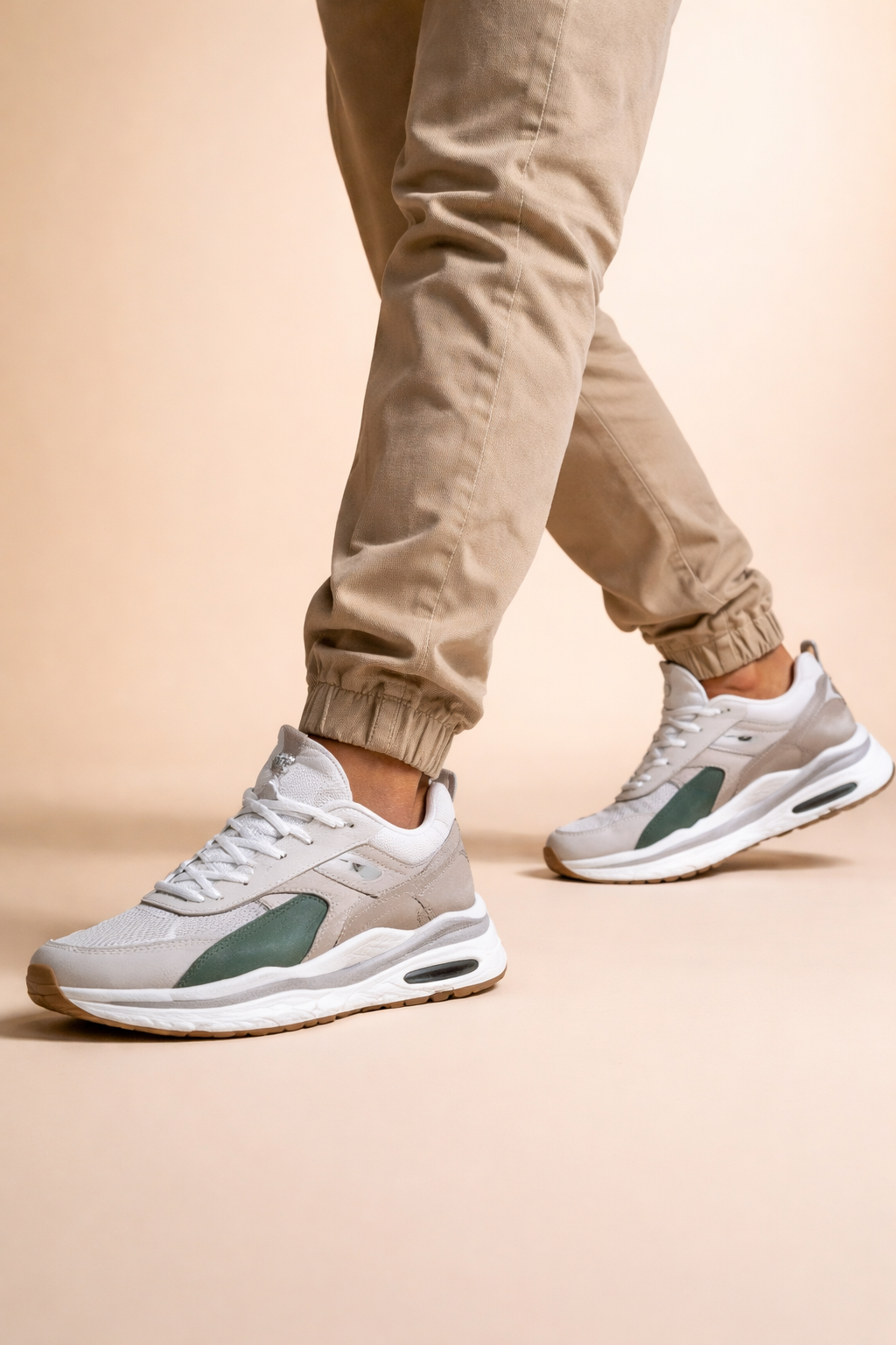 Men’s Winter Casual Sports Sneakers with Warm Lining for Everyday Cold Weather Wear